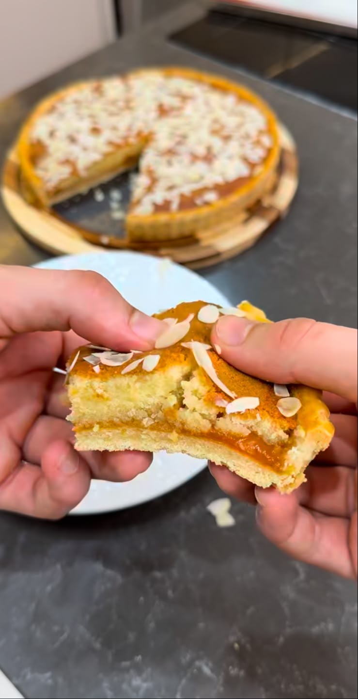 Tarte aux amandes et abricot