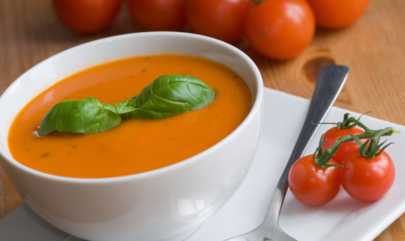 Soupe à la base tomate